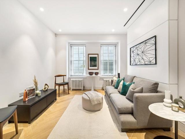 Flat for rent in Covent Garden, Greater London