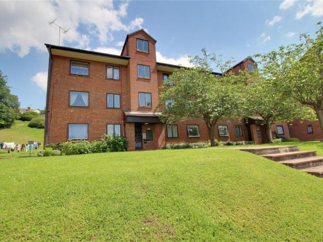 Flat for rent in Reading