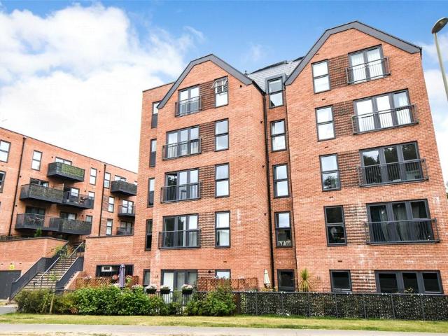 Flat for rent in Hart, Hampshire