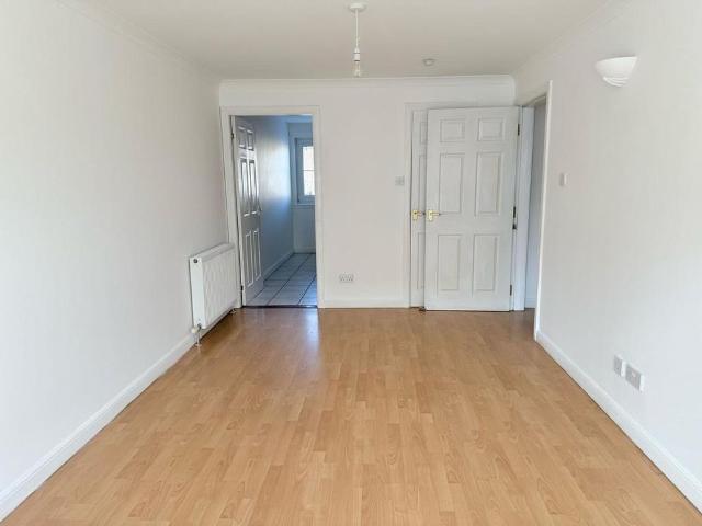 Apartment for rent in West Calder, Scotland