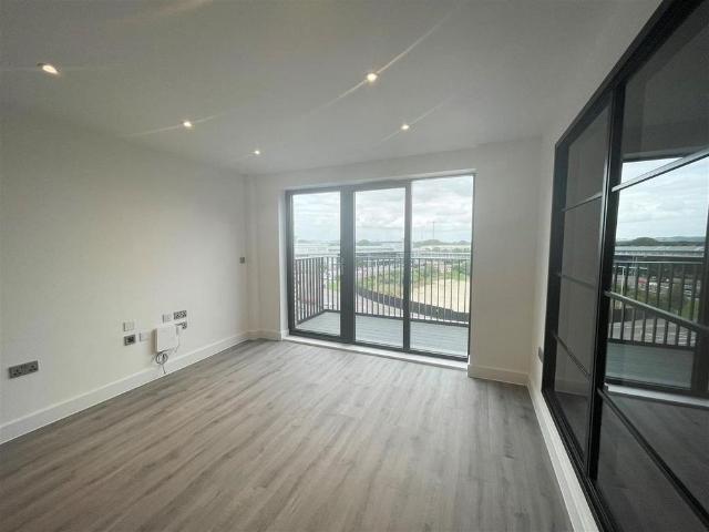 Apartment for rent in South Ashford, Bridgefield