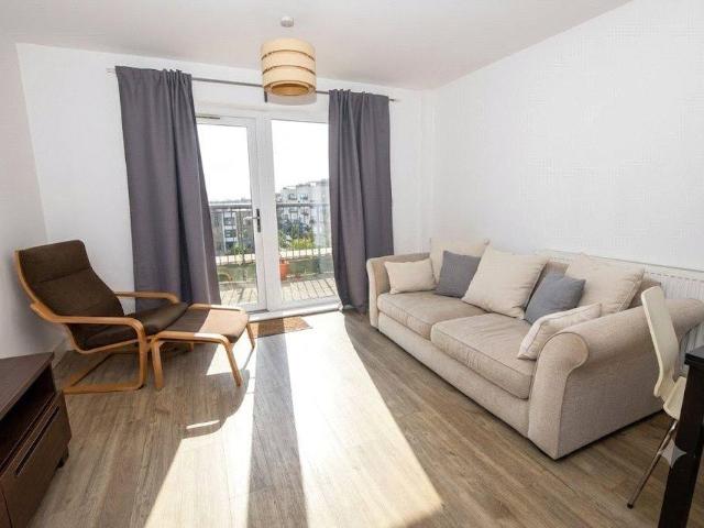 Apartment for rent in Rush Green, Greater London