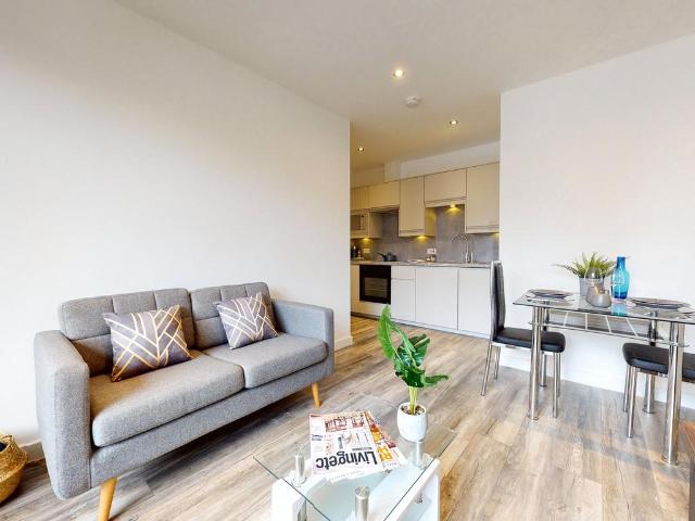 Flat for rent in Hyde Park, West Yorkshire