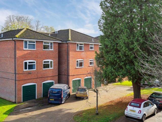 Flat for rent in Slough, Buckinghamshire