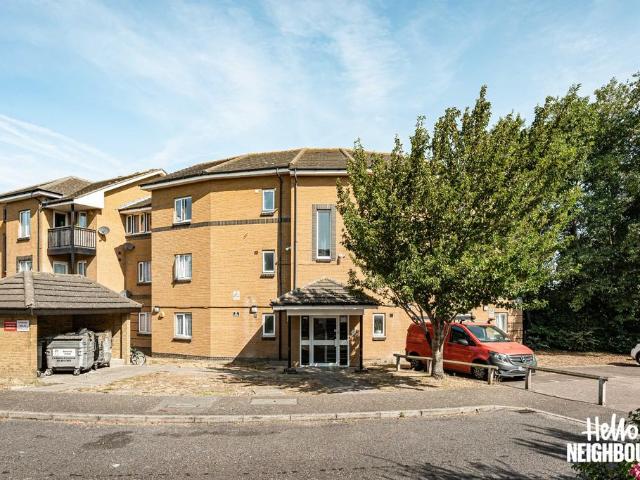 Flat for rent in Barking Riverside, Greater London