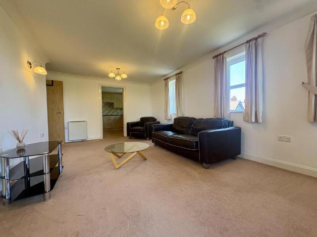 Flat for rent in Grange Park, Blackpool