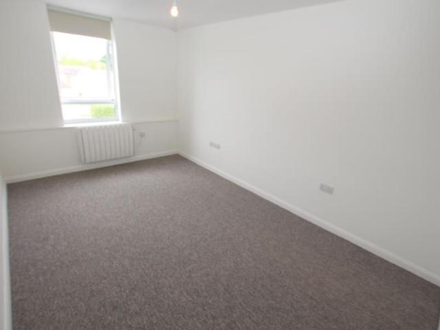 Apartment for rent in Horsell, Woking