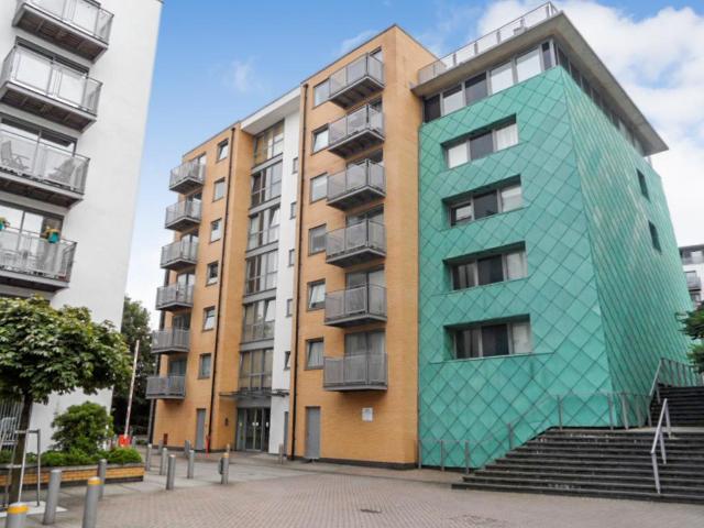 Flat for rent in London Borough of Lewisham, Deptford