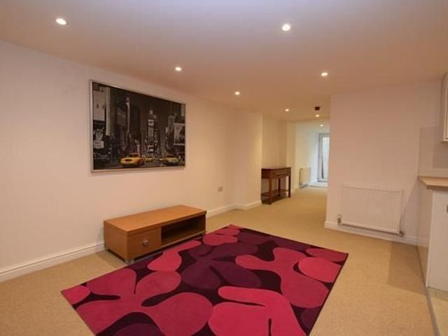 Apartment for rent in South Cliff, Kepwick