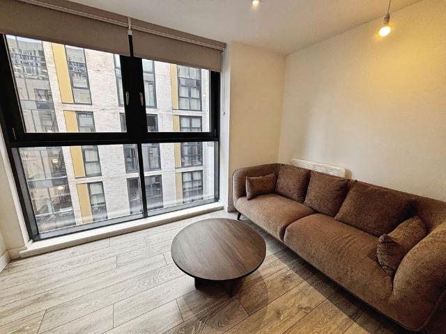 Apartment for rent in Hyde Park, West Yorkshire