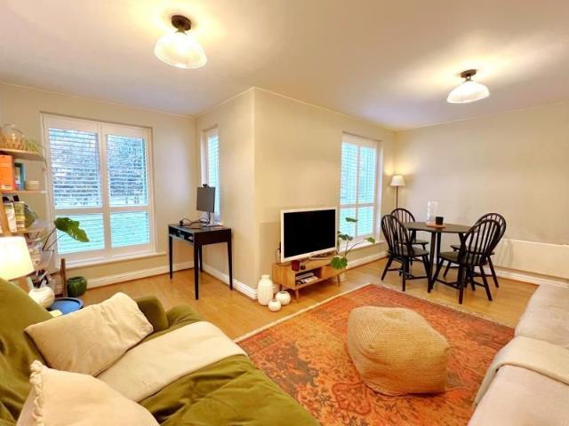 Apartment for rent in Woking, Surrey