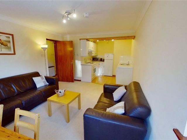 Apartment for rent in Dowanhill, Scotland