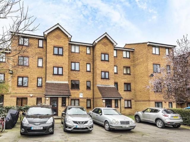 Flat for rent in London Borough of Lewisham, New Cross
