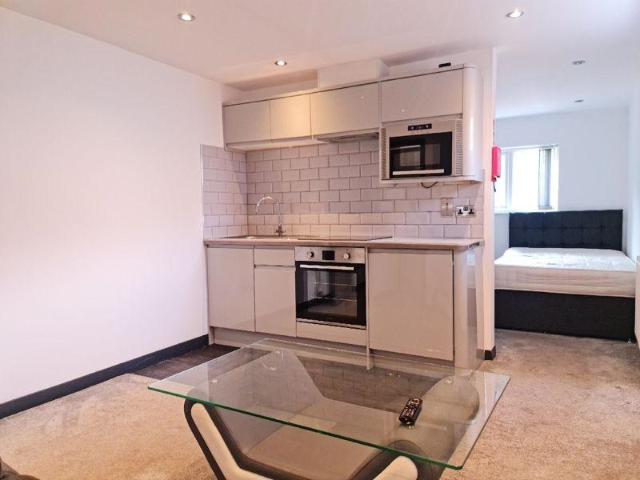 Flat for rent in Stirchley, West Midlands
