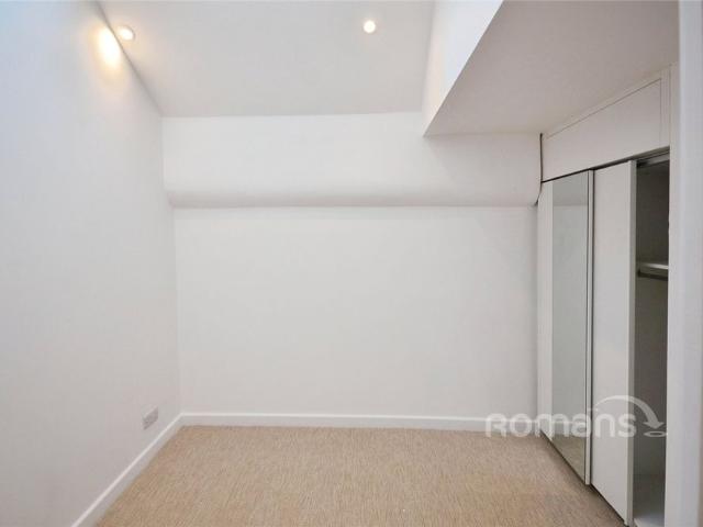 Apartment for rent in Slough