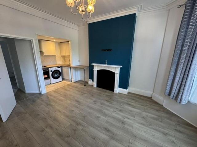 Apartment for rent in Civic Centre, Falcon Lodge