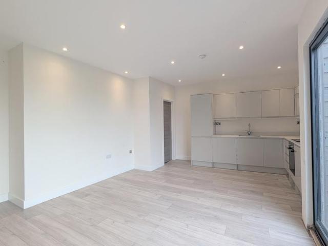 Flat for rent in South Harrow, Greater London