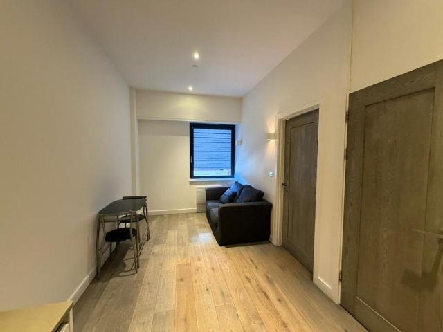 Apartment for rent in Slough