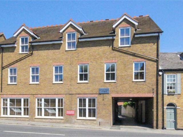 Flat for rent in Iver