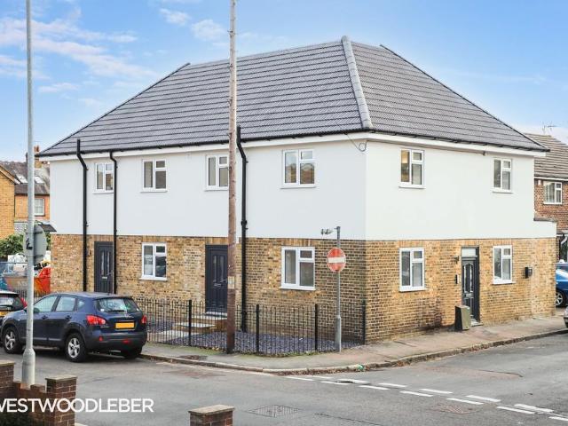 Flat for rent in Broxbourne, Hertfordshire