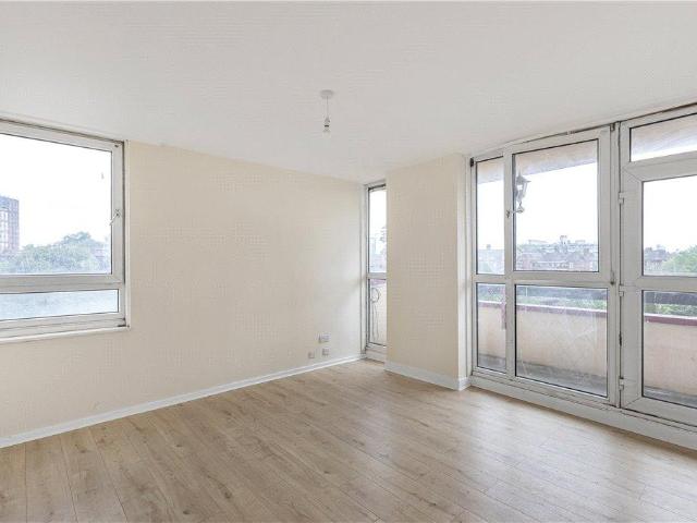Flat for rent in Walworth, Greater London