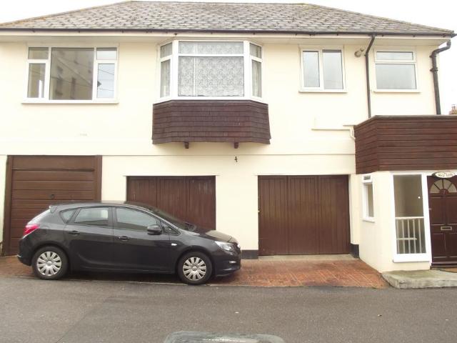 Flat for rent in Dawlish, Teignbridge