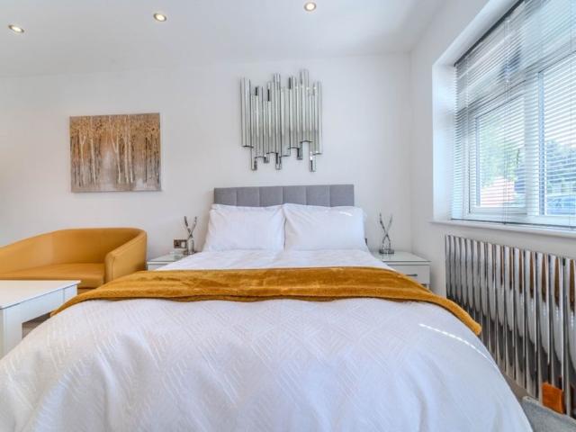 Apartment for rent in Thorpe, Row Town