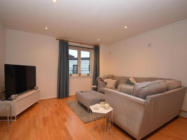 Apartment for rent in Milverton, Green Close