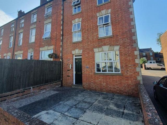 Flat for rent in Evershot, Oxfordshire