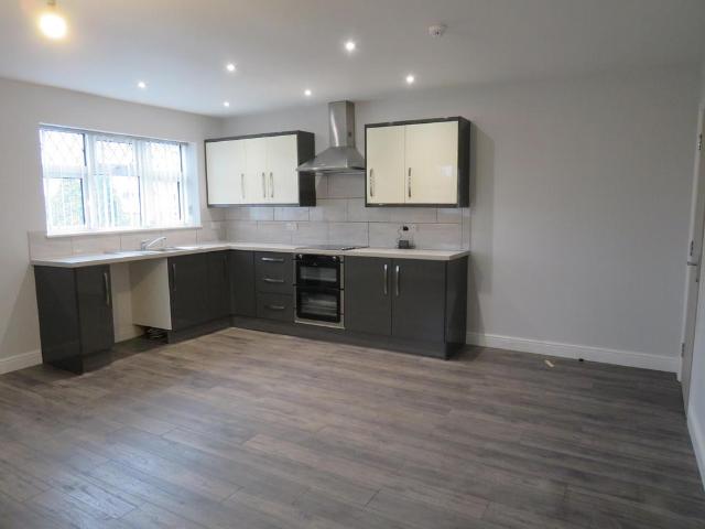 Flat for rent in The Heath, Beamhurst