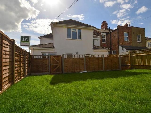 Flat for rent in Cotlandswick, Five Acres