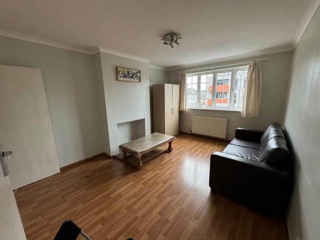 Apartment for rent in Preston, Greater London