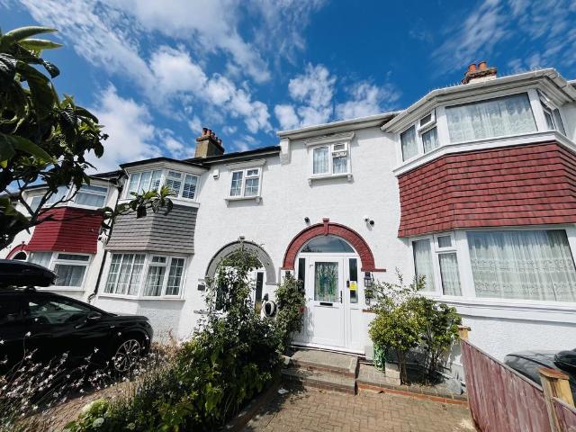 Flat for rent in London Borough of Croydon, Norbury