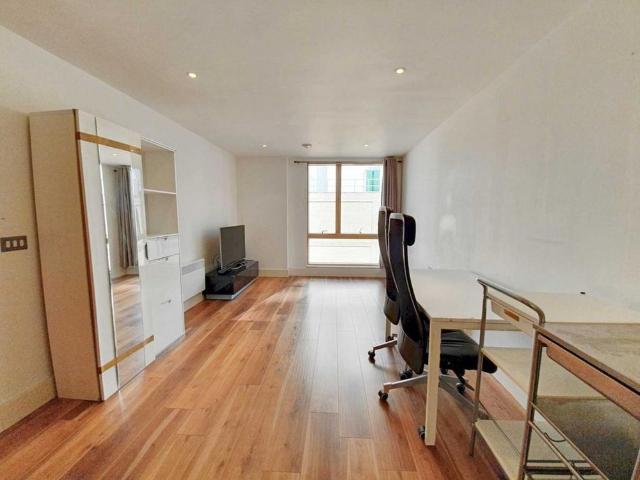 Apartment for rent in Key Street, Suffolk