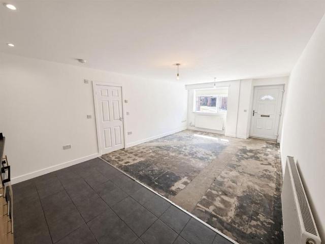 Apartment for rent in Colshaw Farm, Wilmslow