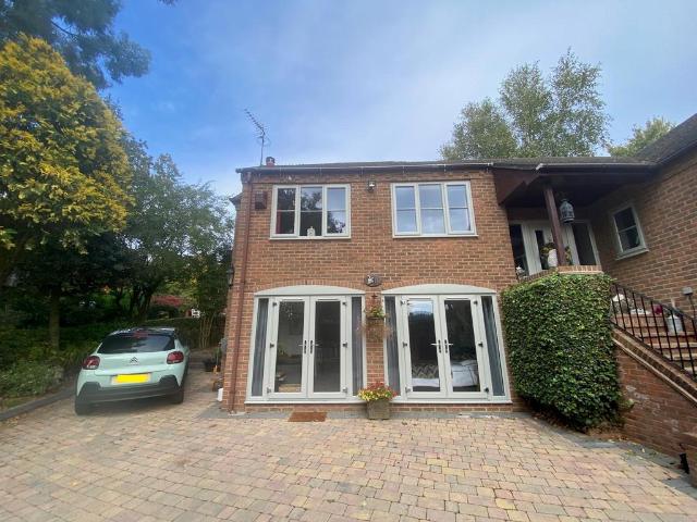 Flat for rent in Chadsmoor, Staffordshire