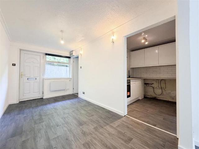 Apartment for rent in Stubbin, Deepcar