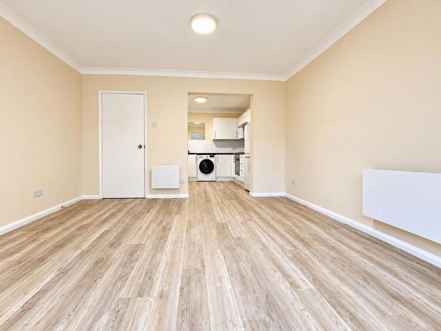Apartment for rent in London Borough of Croydon, Greater London
