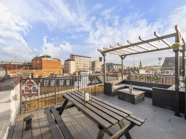 Flat for rent in Soho, Greater London