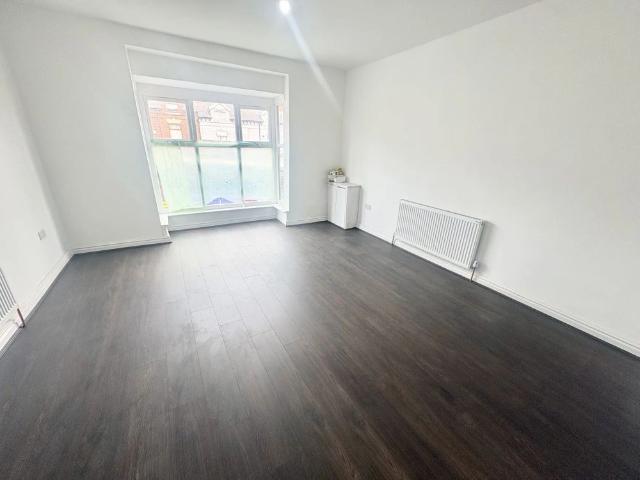Studio for rent in Bearwood, West Midlands
