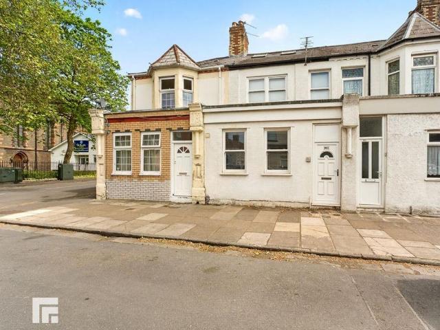 Flat for rent in Falcon Lodge, Wales