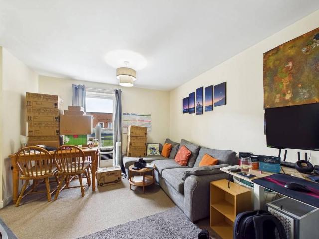 Apartment for rent in Maidenhall, Key Street