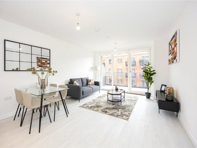 Flat for rent in Hayes, Greater London