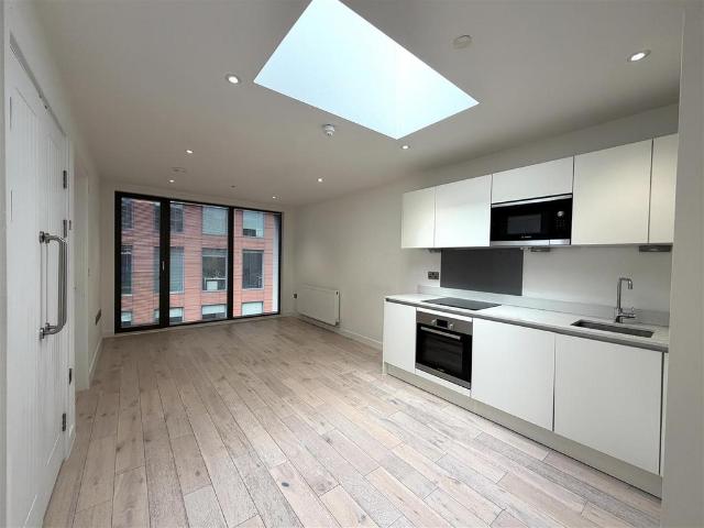 Flat for rent in Reading