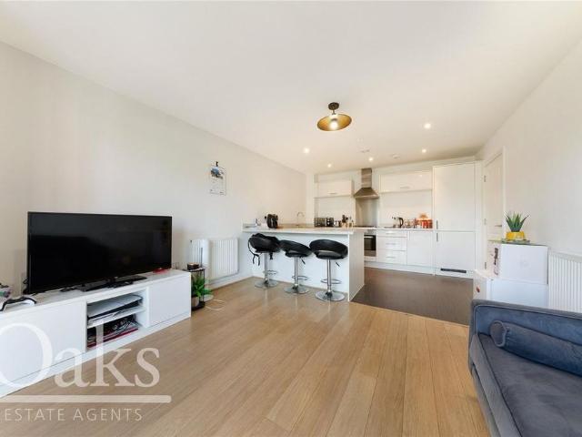Apartment for rent in London Borough of Croydon, Addiscombe