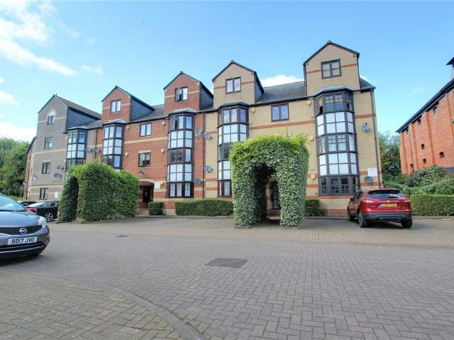 Flat for rent in Reading