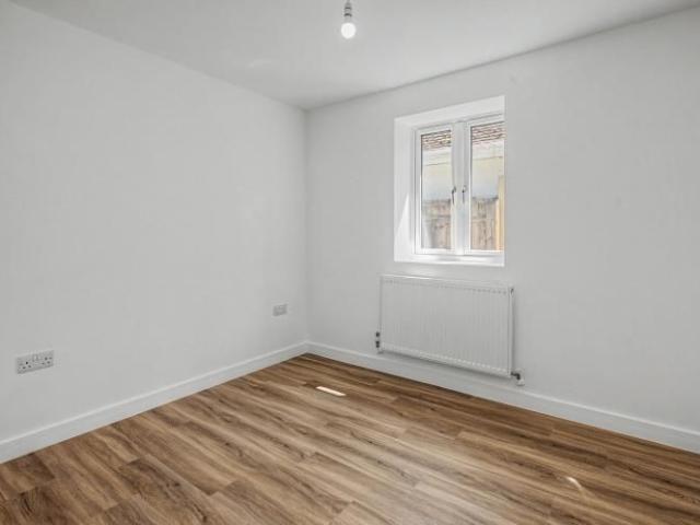 Apartment for rent in Gosford, Evershot