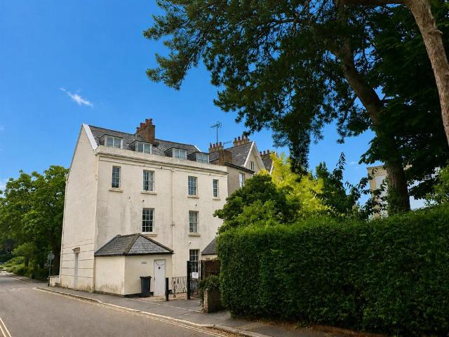 Flat for rent in Watergate, Devon