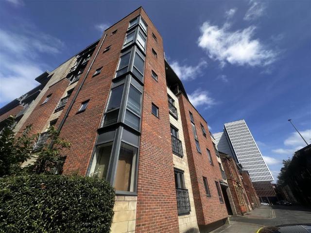 Flat for rent in City Centre, Georgia