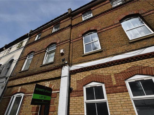 Flat for rent in London Borough of Croydon, South Norwood